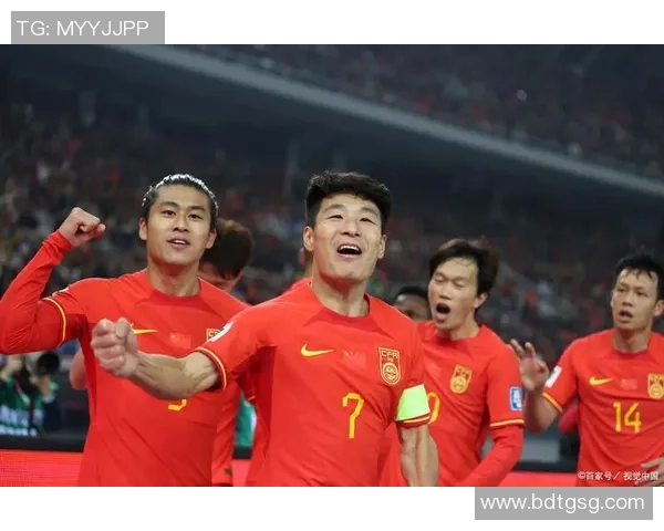 中国男足迎战突尼斯力争胜利展现实力与团队精神