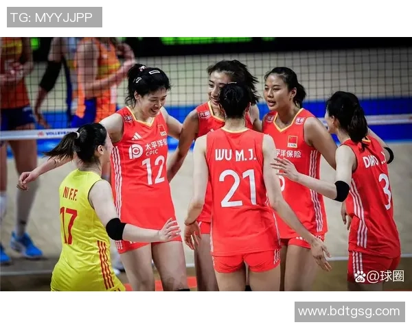 女排中国队在澳门赛中迎战美国队全力争胜展现拼搏精神 女排中国队在澳门赛中迎战美国队全力争胜展现拼搏精神