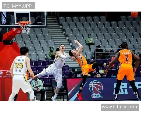 广厦对阵北京篮球赛精彩直播全程回顾与赛后分析